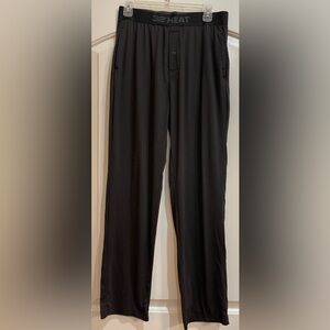 32 Heat men’s sleepwear. Elastic waist. Size M. Black.
